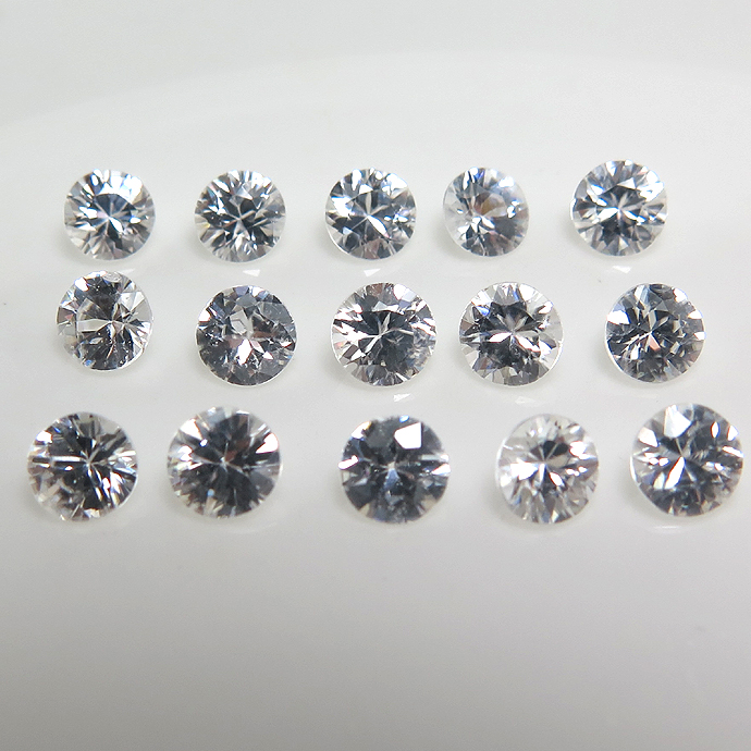 天然石ルース（裸石）・ホワイトジルコン（カンボジア産・非加熱）/ラウンド【4mm】ダイヤモンドカット（1個）