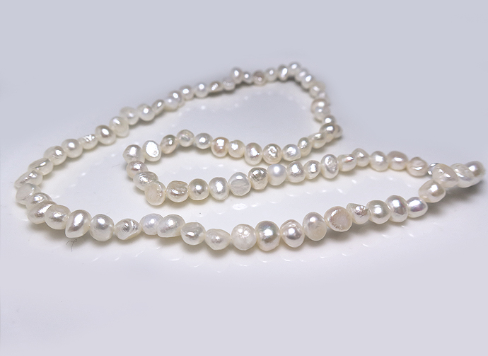 本真珠　淡水バロックパール(長方形)ネックレス　ホワイトNT139