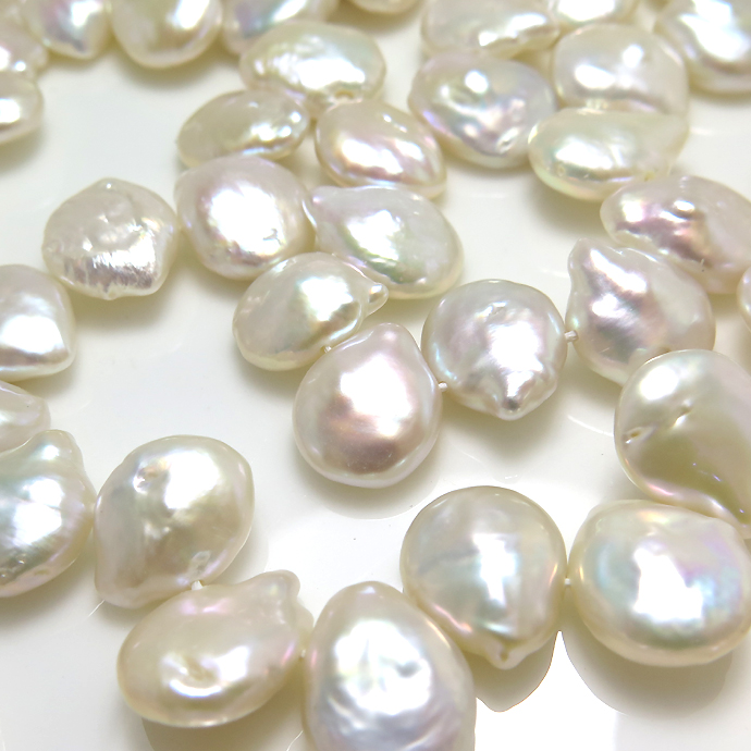 淡水パール真珠（ホワイト系）ケシパール（花びら）（横穴）12～16mm×10～13mm×3～7mm（10連）