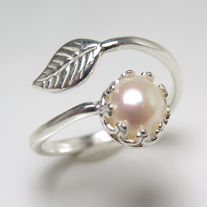 真珠　指輪カラーホワイト